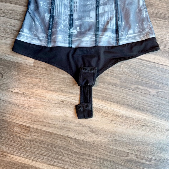 Princess Polly New York Corset Bodysuit Multi | Cityscape Print Bustier Size 4 - Picture 8 of 16